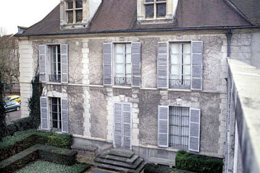 Musée d'art et d'histoire  Le musée d’art et d’histoire de Melun est situé sur l’île Saint-Etienne. Il est consacré à l’histoire de la ville.